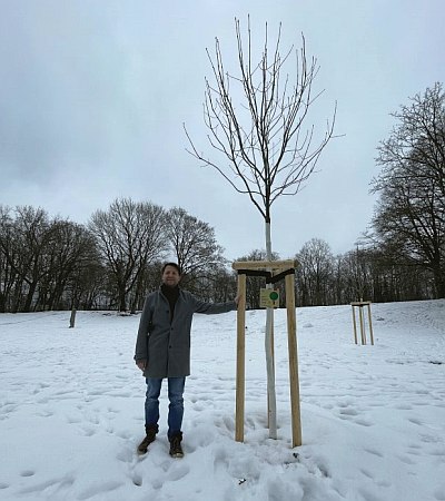 Abb15a Pflanzung Marienberg 50J GALK Nuernberg 400x450