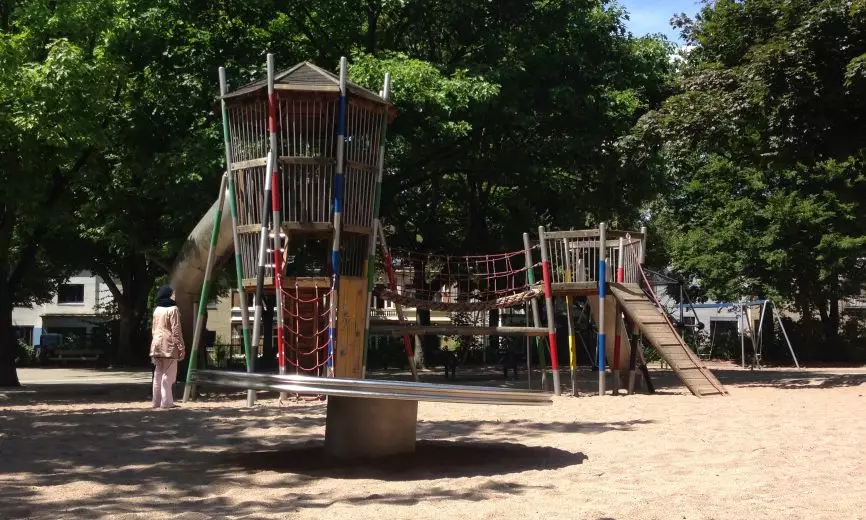 Handreichung Spielplatzbeschattung 